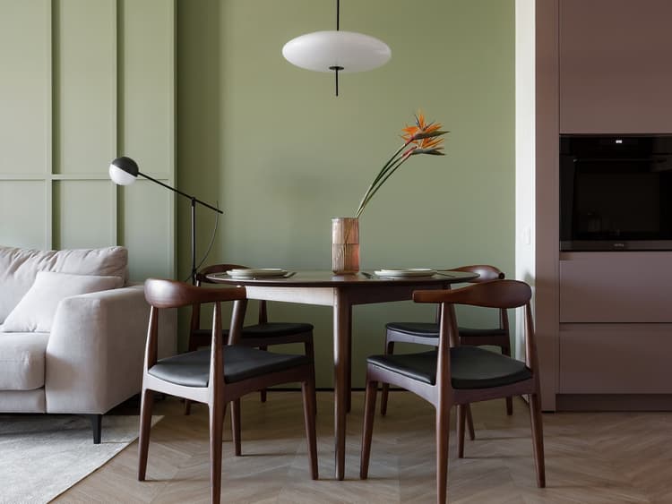 Тёплый минимализм: квартира в Екатеринбурге с природными текстурами и SPC ламинатом